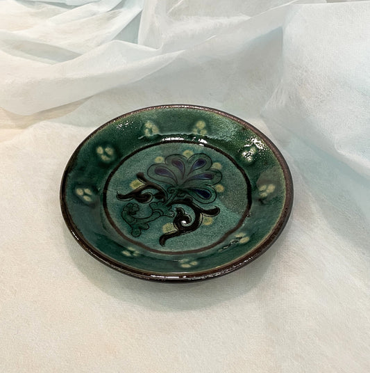 【新商品】リシタン陶器・手描き模様・直径15センチ皿 A(一点もの)