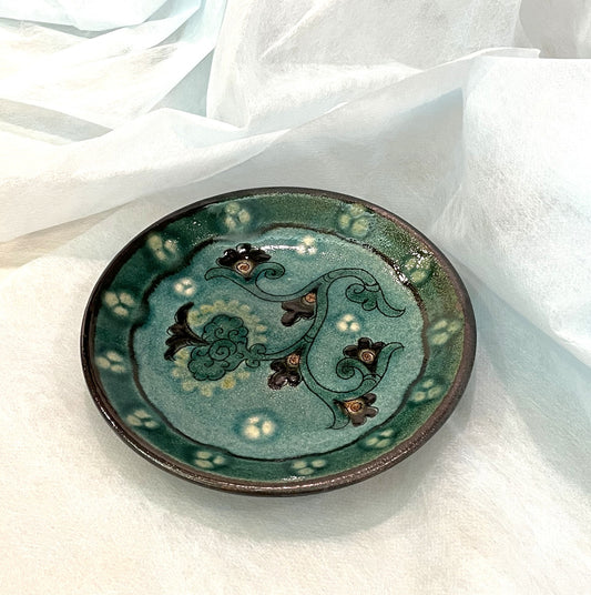 【新商品】リシタン陶器・手描き模様・直径15センチ皿 B(一点もの)