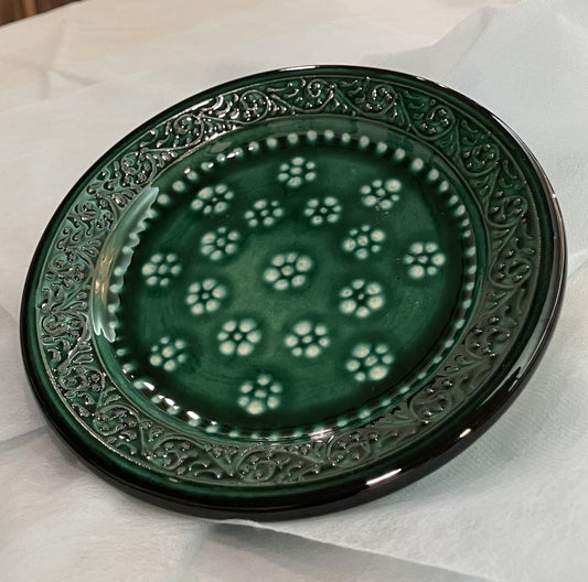 【新商品】作家エサノフ・リシタン陶器・手描き模様・フチ周りイッチン盛技法17センチ皿 D(一点もの)