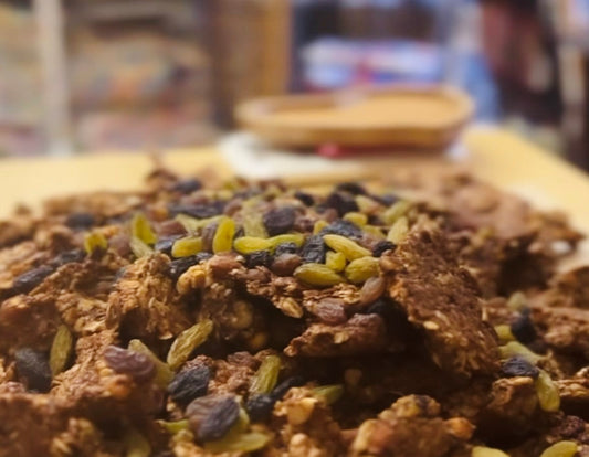 レーズンペーストで甘みたっぷり【無糖フルーツグラノーラ】100g・天日干しフルーツ&ナッツたっぷり