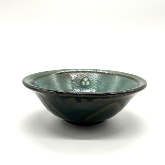 NEW手描き【リシタン陶器】「花と唐草」モチーフ・ゆるやかな椀型・直径14センチ(一点もの)