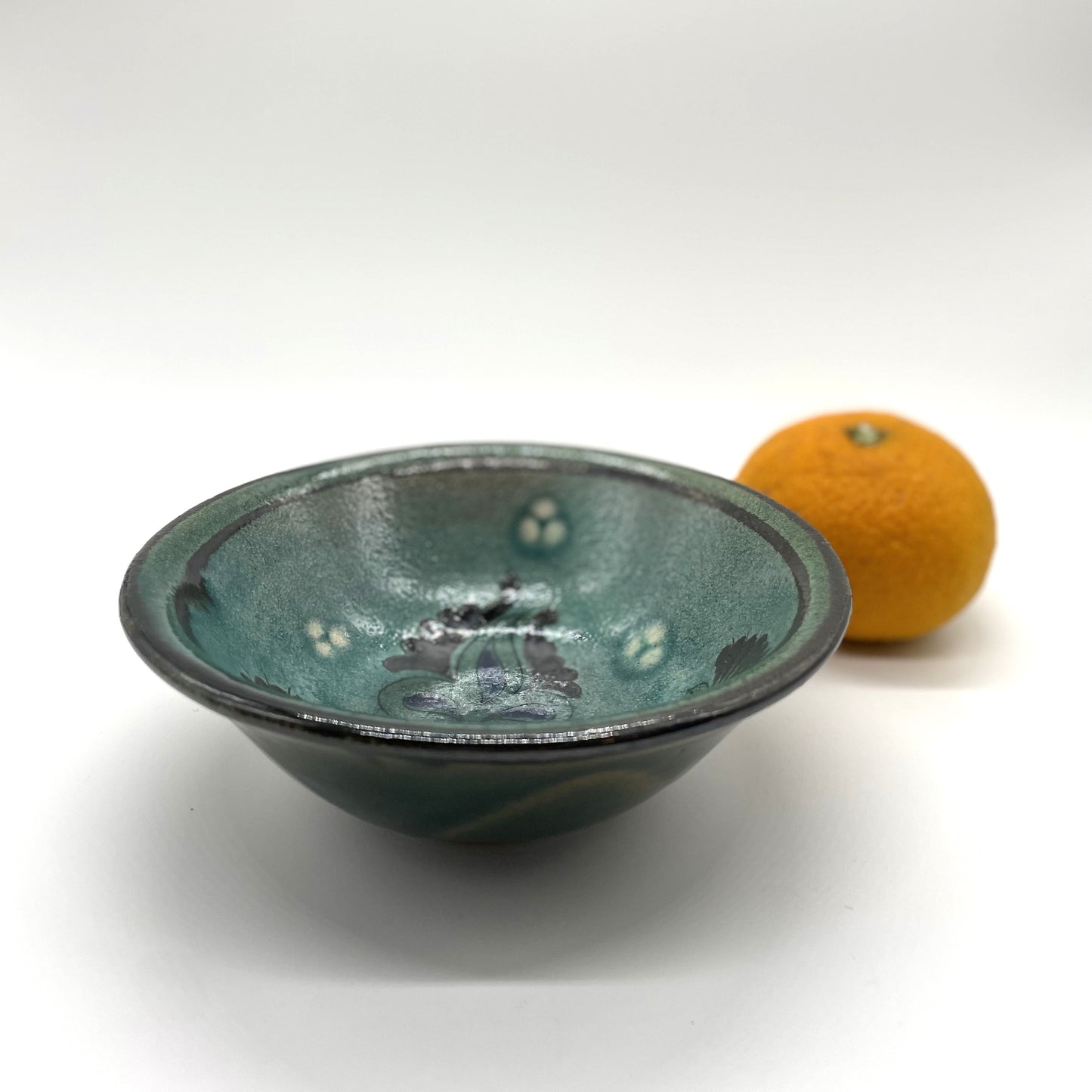 NEW【リシタン陶器】リシタン陶器「ザクロの花」・手描き模様(一点もの)直径14センチ