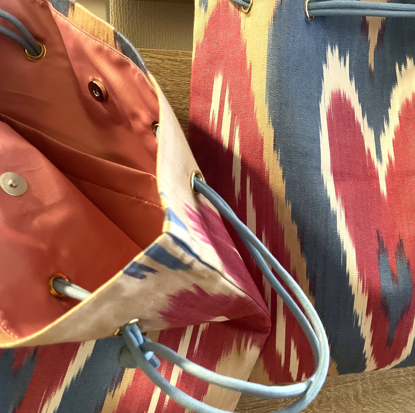 次回発送4/27【巾着バッグ・パステルカラー】伝統の絣(イカット)アドラス~中央アジア・ウズベキスタンから~送料レターパックライト全国430円