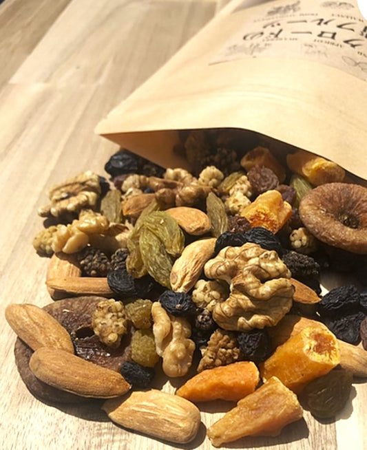 ★【ロングセラー】100ｇ・ミックス９種類（ナッツとドライフルーツ）無糖・無着色・無油、アフガニスタン産【100gを３袋まではレターパックライト・全国一律430円配送】