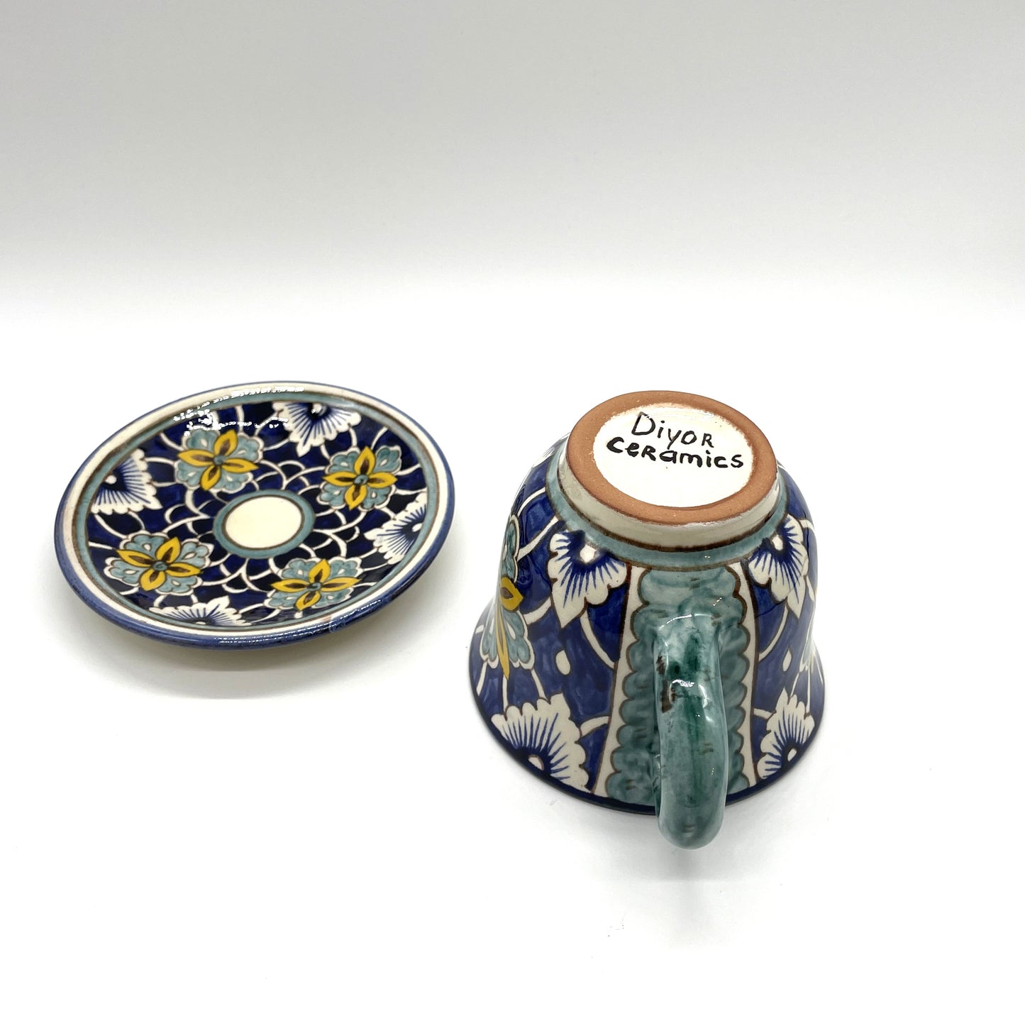 入荷しました★化粧箱入りギフト包装【リシタン陶器B】コーヒーカップ＆小皿ソーサーのセット