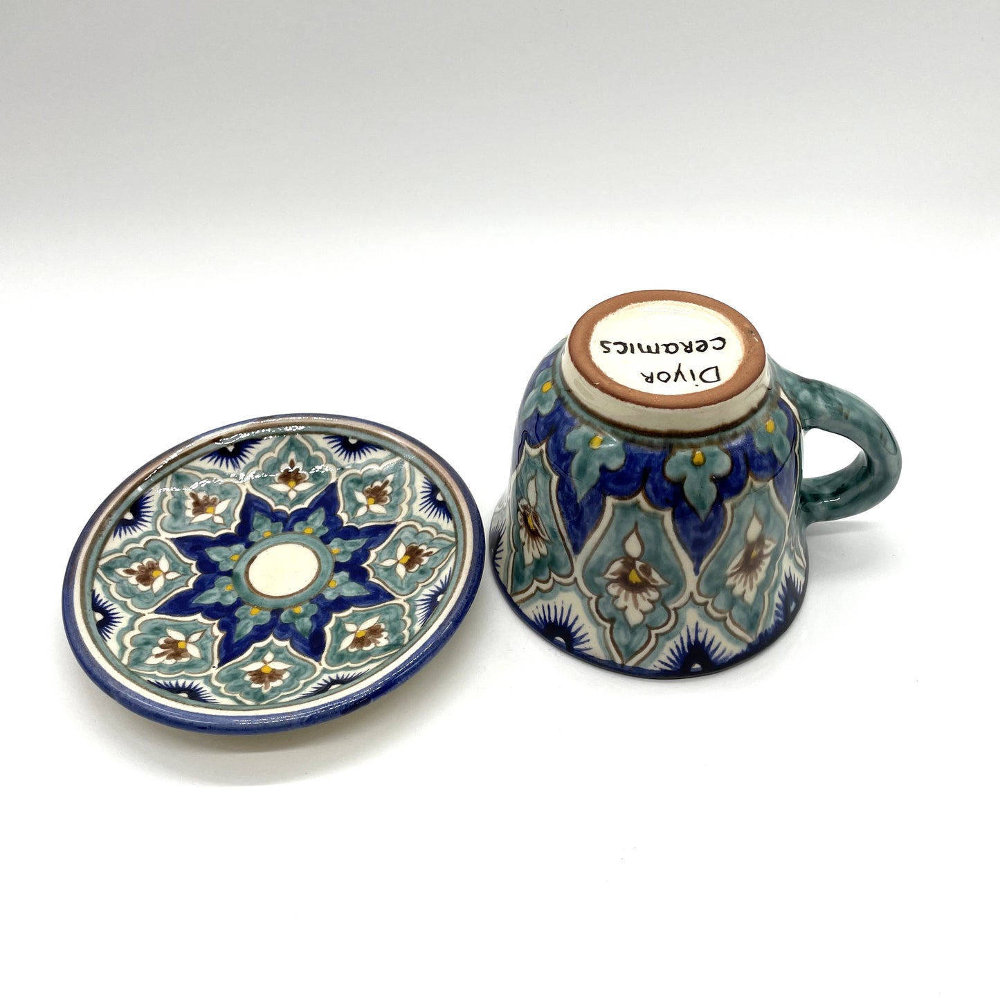 入荷しました★化粧箱入りギフト包装【リシタン陶器C】コーヒーカップ＆小皿ソーサーのセット