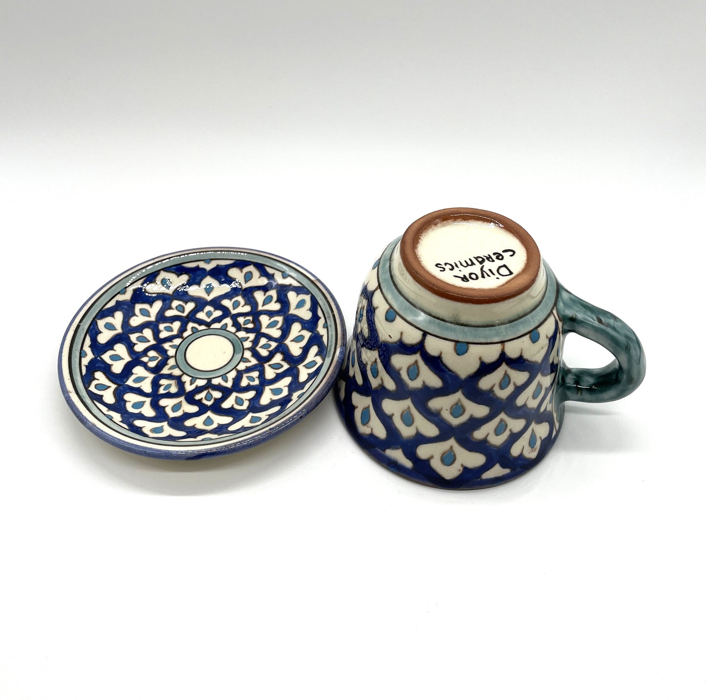 入荷しました★化粧箱入りギフト包装【リシタン陶器A】コーヒーカップ＆小皿ソーサーのセット