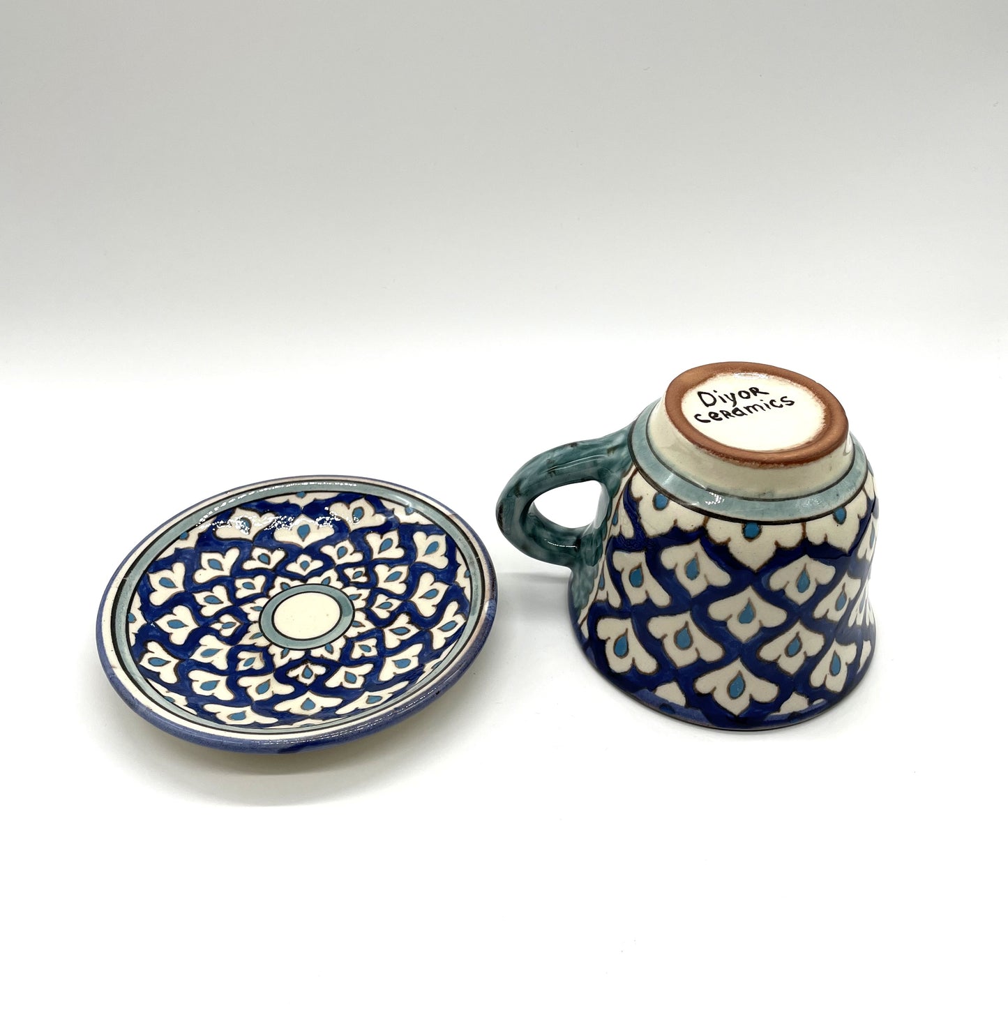 入荷しました★化粧箱入りギフト包装【リシタン陶器A】コーヒーカップ＆小皿ソーサーのセット