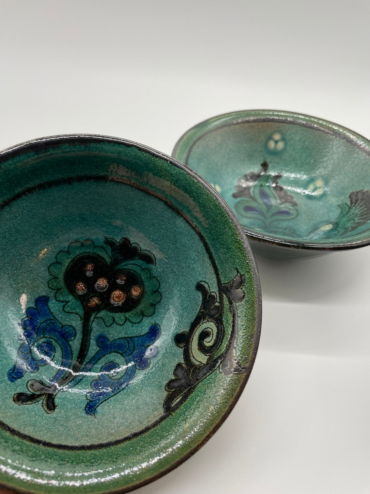NEW【日本の本漆金つぎ×リシタン陶器】リシタン陶器「ザクロの花」・手描き模様（一点もの）直径１４センチ