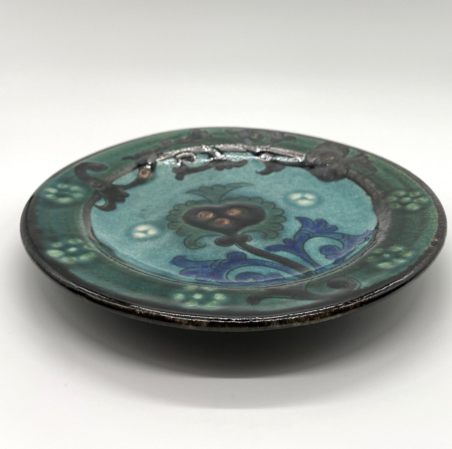 NEW【日本の本漆金つぎ×リシタン陶器】リシタン陶器「ザクロの花」直径17.5センチ皿・手描き模様（一点もの）