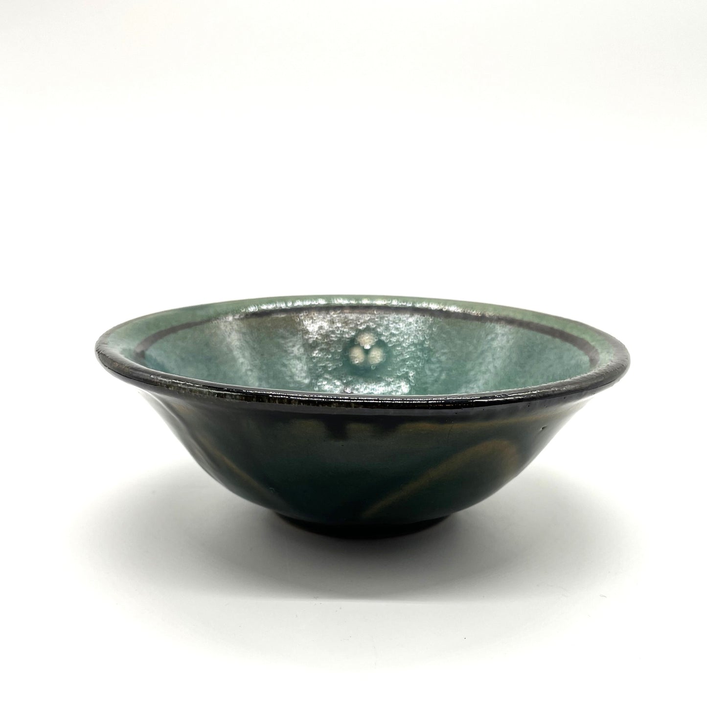 【新商品】リシタン陶器「花と唐草」サラダボウル椀型・直径１４センチ手描き模様（一点もの）