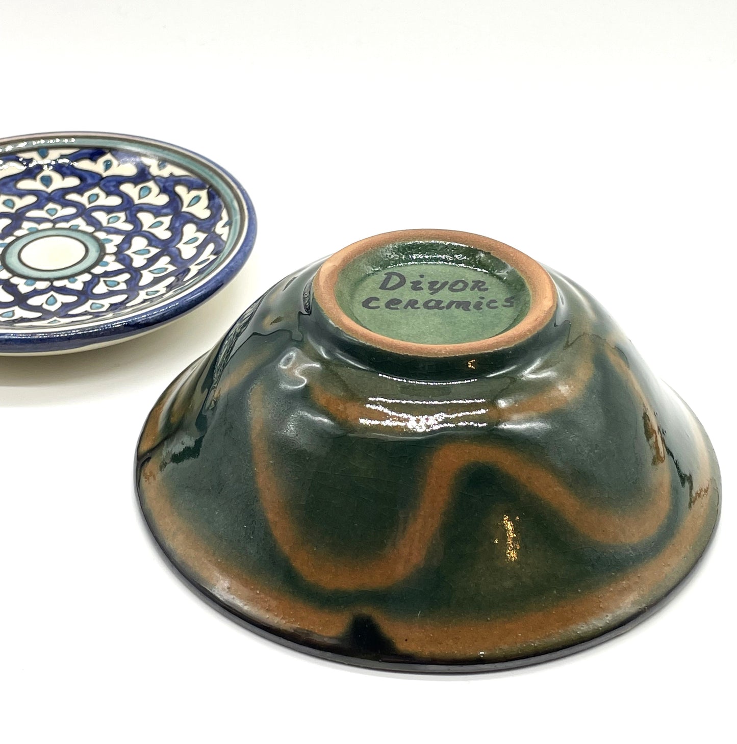 【新商品】リシタン陶器「花と唐草」サラダボウル椀型・直径１４センチ手描き模様（一点もの）