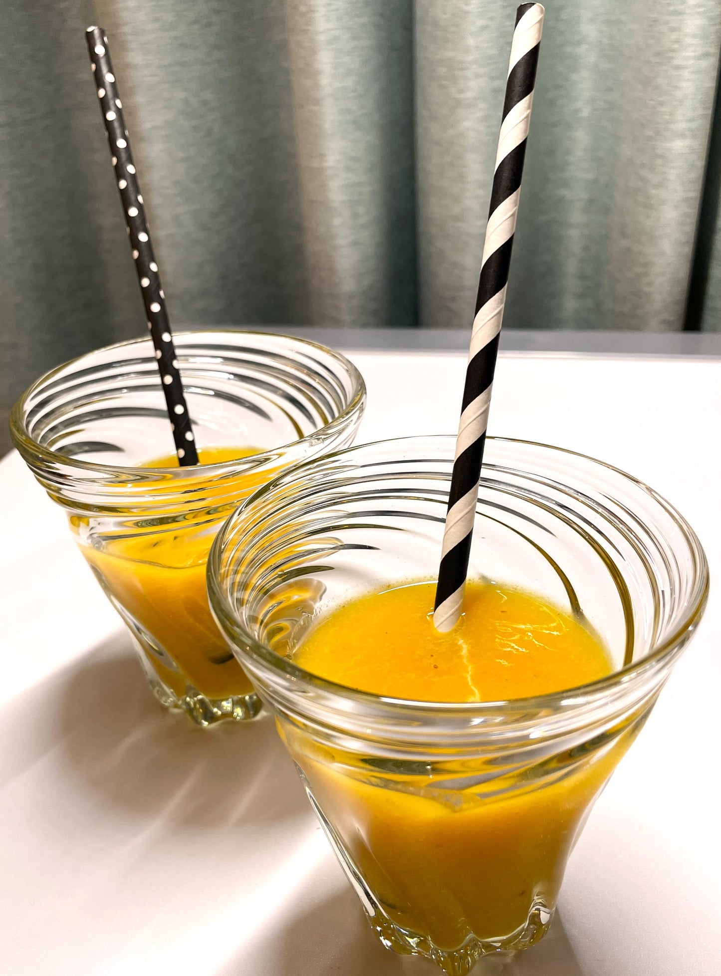 NEW★ヨーグルトでやわらかく【お徳用】アンズのスティック！無糖・無着色・無油、アフガニスタン産400ｇ（通常100ｇ648円の4袋分）無糖・無着色・無油、アフガニスタン産【400gを１袋ならレターパックライト・全国一律430円配送】