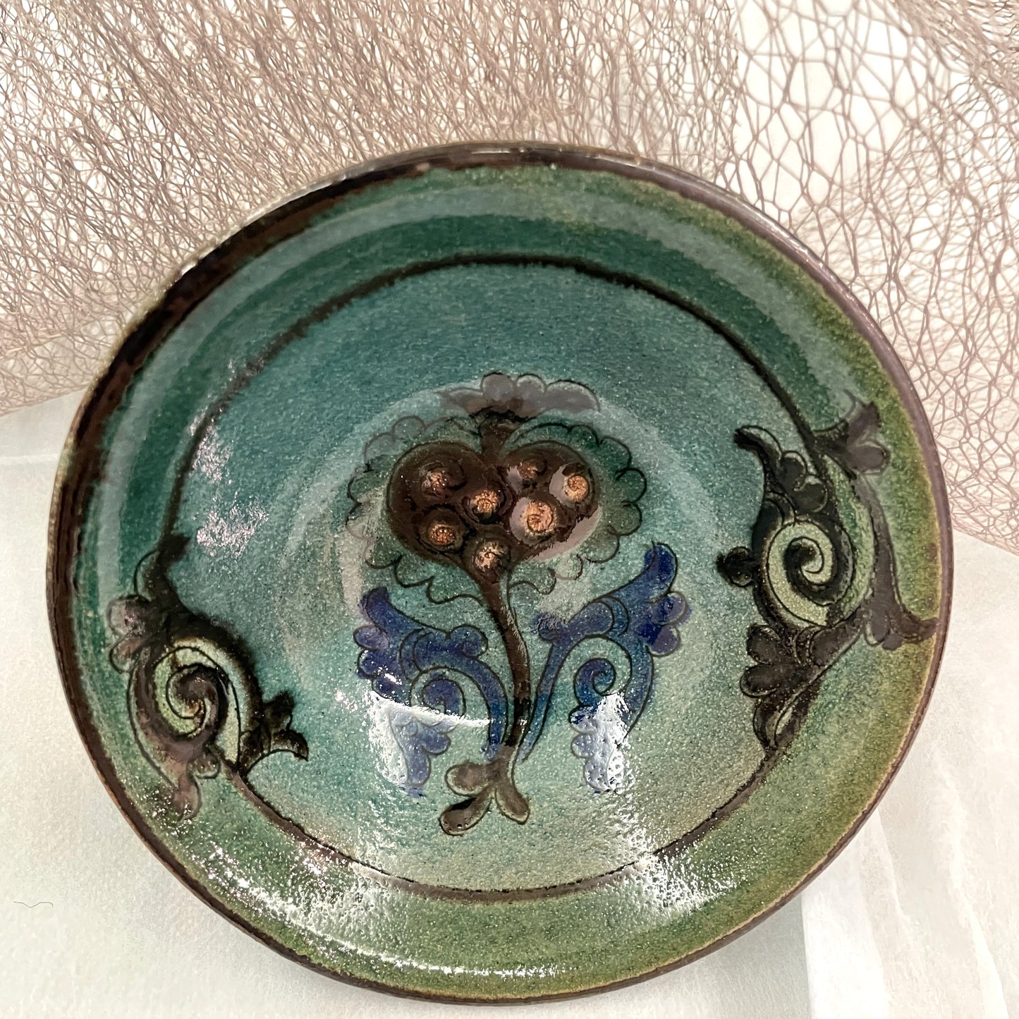 NEW【日本の本漆金つぎ×リシタン陶器】リシタン陶器「ザクロの花」・手描き模様（一点もの）直径１４センチ