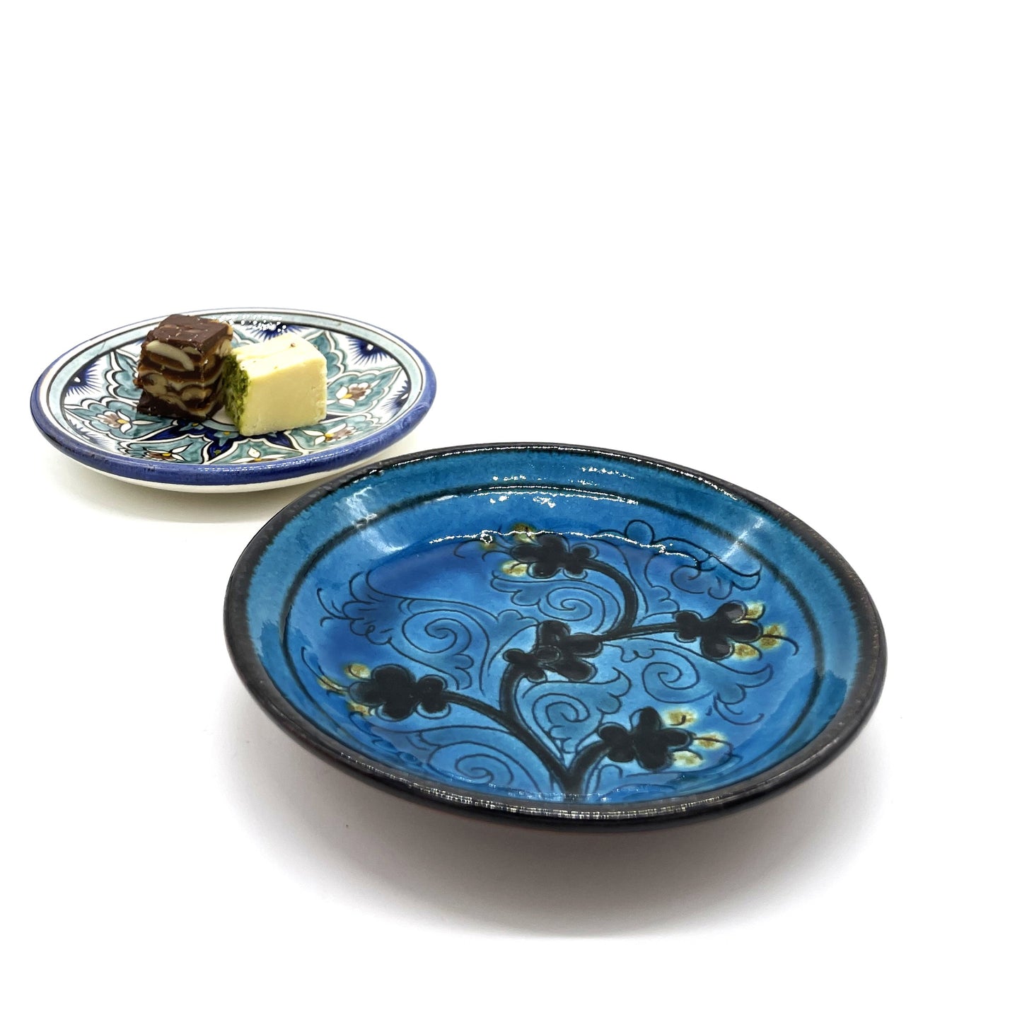 ★６月のNEW【しまろぜ×リシタン陶器販売１周年記念その３】陶芸家サイン入り皿B（リシタン陶器・一点物の手描き・直径１３．５ｃｍ）